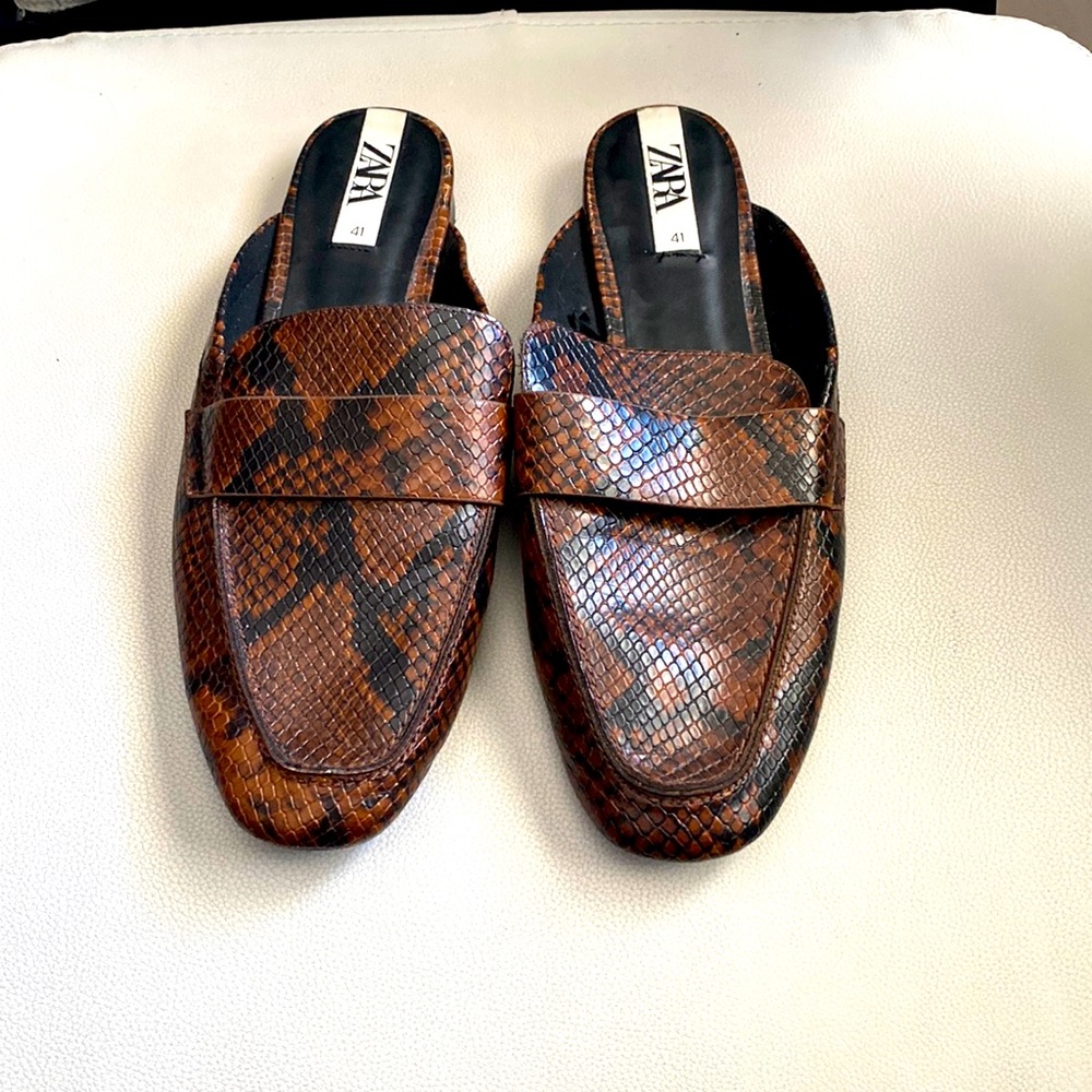 Zara snakeskin mule